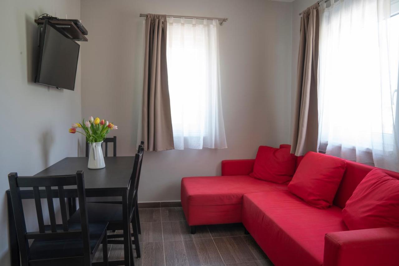 Tulipan Apartman Еґер Екстер'єр фото